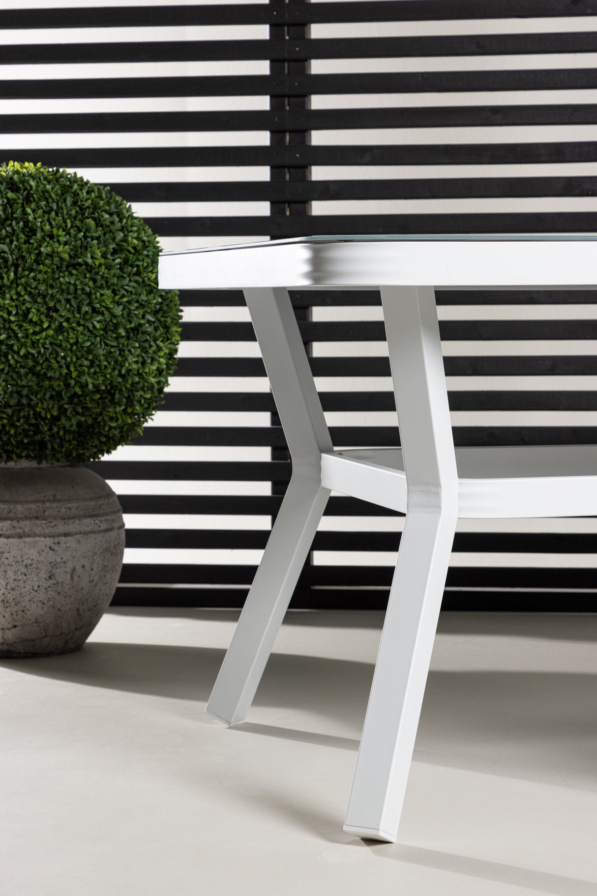 Virya Outdoor - Esstisch rechteckig - weiß/Mattglas - Outdoor - Esstische (rechteckig) - ALVAHOME