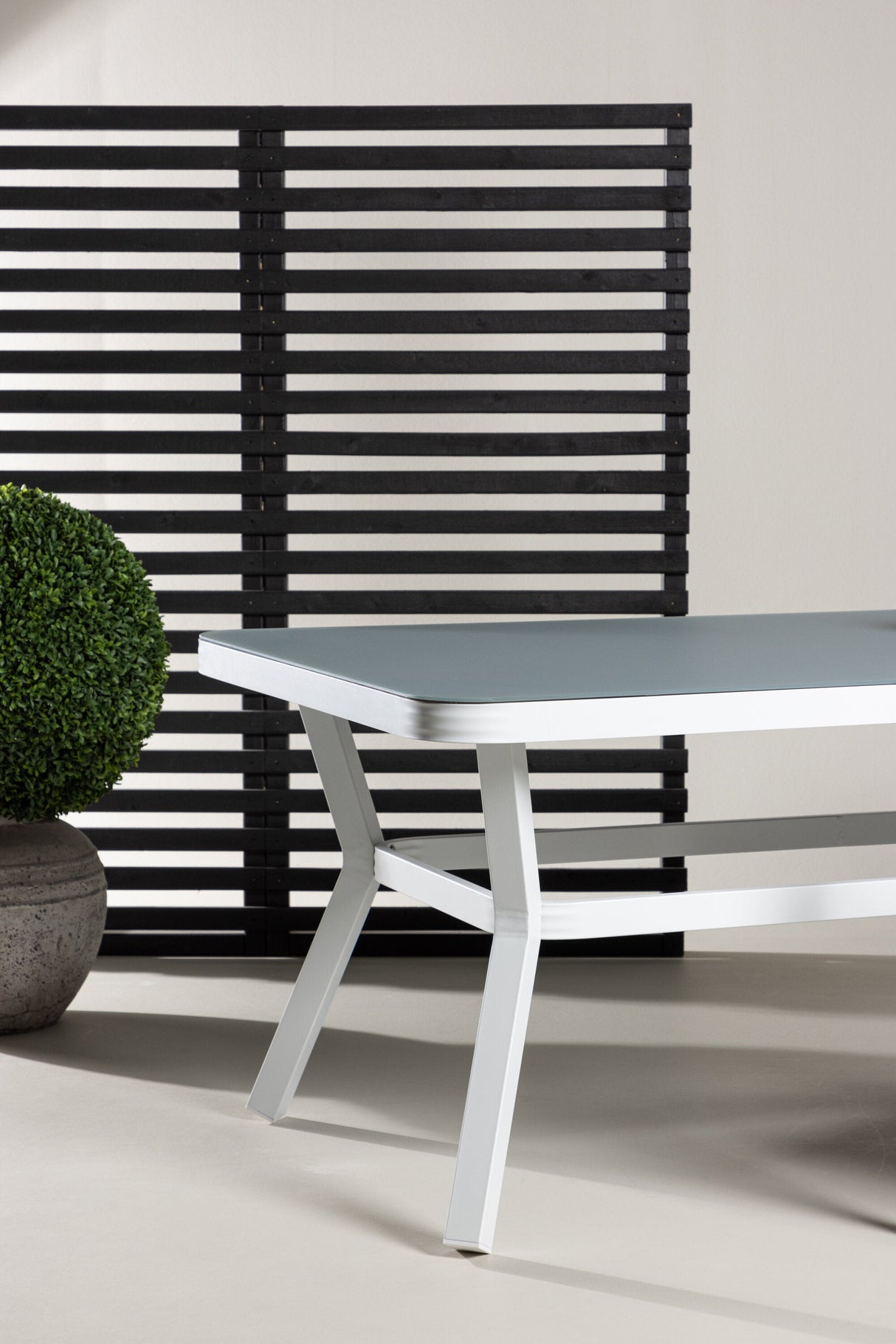 Virya Outdoor - Esstisch rechteckig - weiß/Mattglas - Outdoor - Esstische (rechteckig) - ALVAHOME