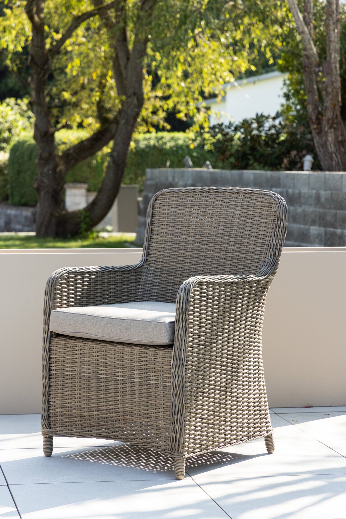 Wembley Outdoor - Essstuhl - braun/Weidengeflecht - Outdoor - Essstühle - ALVAHOME