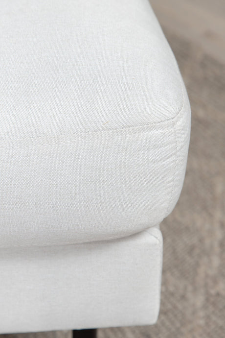 Zoom Ottoman - hellbeige/Polyester - Ottomane / Poufs - ALVAHOME