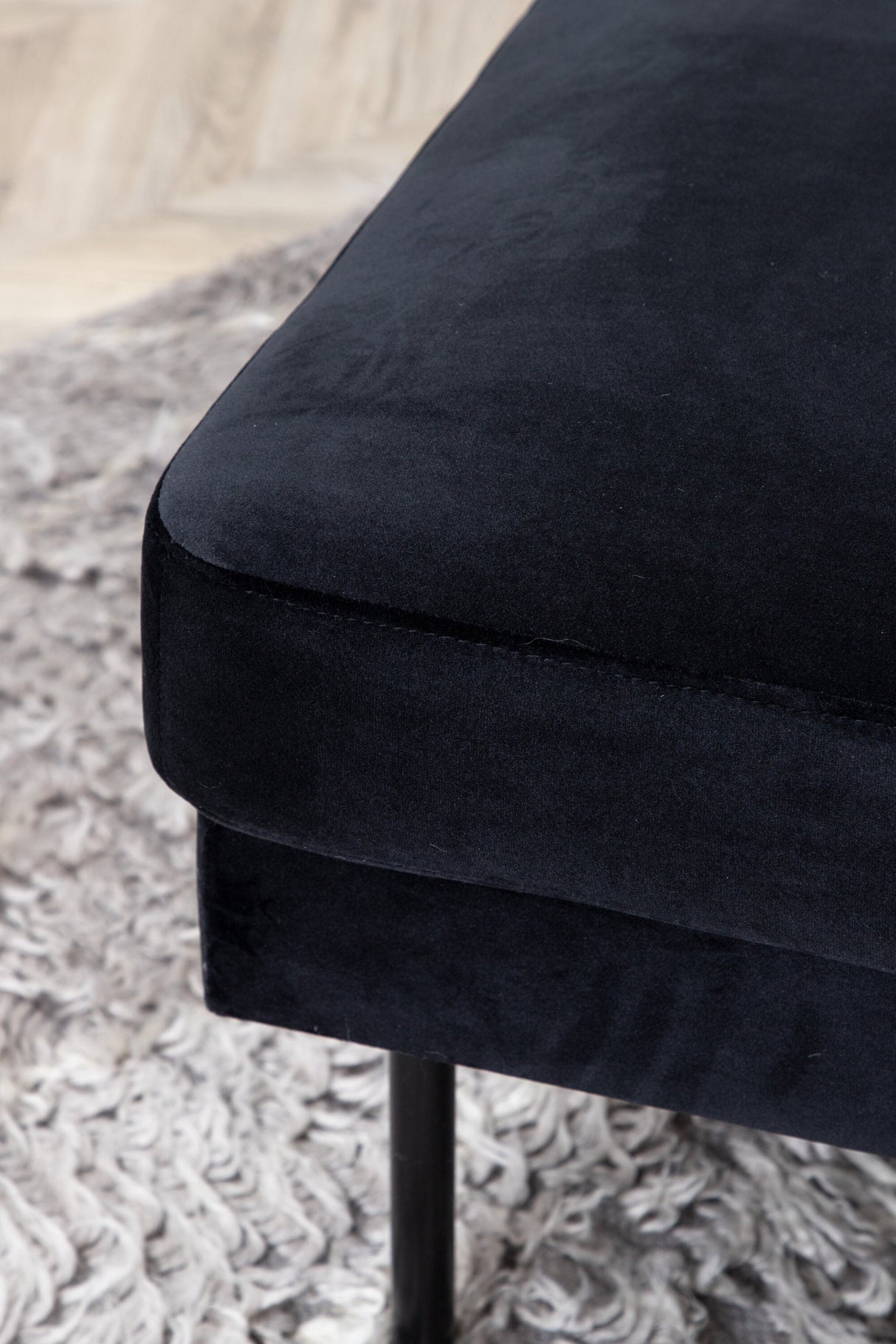Zoom Ottoman - schwarz/Polyester - Samt - Ottomane / Poufs - ALVAHOME